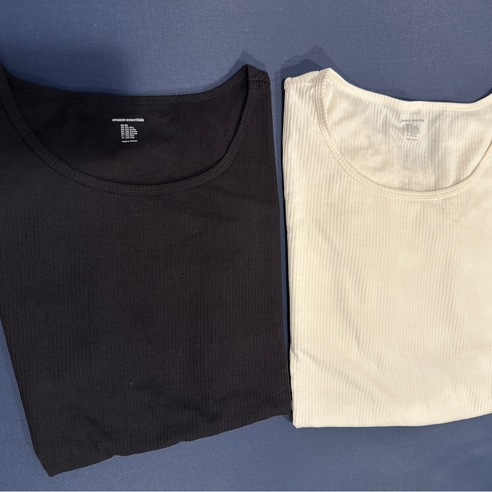 Ladies 2 pk Black and White Long Sleeve Slim Fit Rib Knit Crew Neck Tops Size 3X